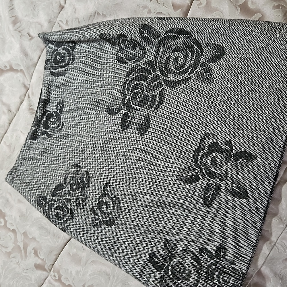 DONATED🌎ANN TAYLOR LOFT SKIRT - Picture 2 of 5